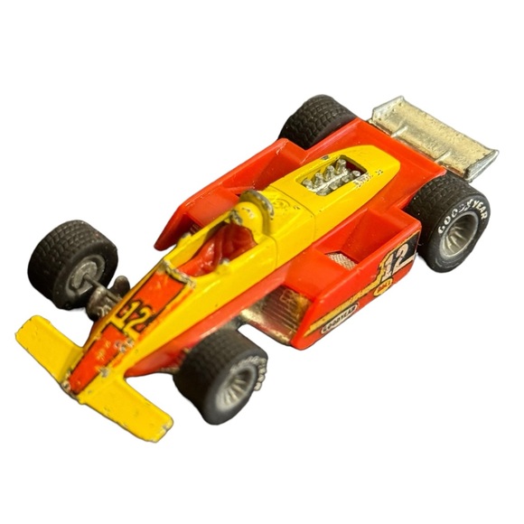 Hot Wheels Collectibles Formula 1 Collectibles Series - Picture 13 of 15